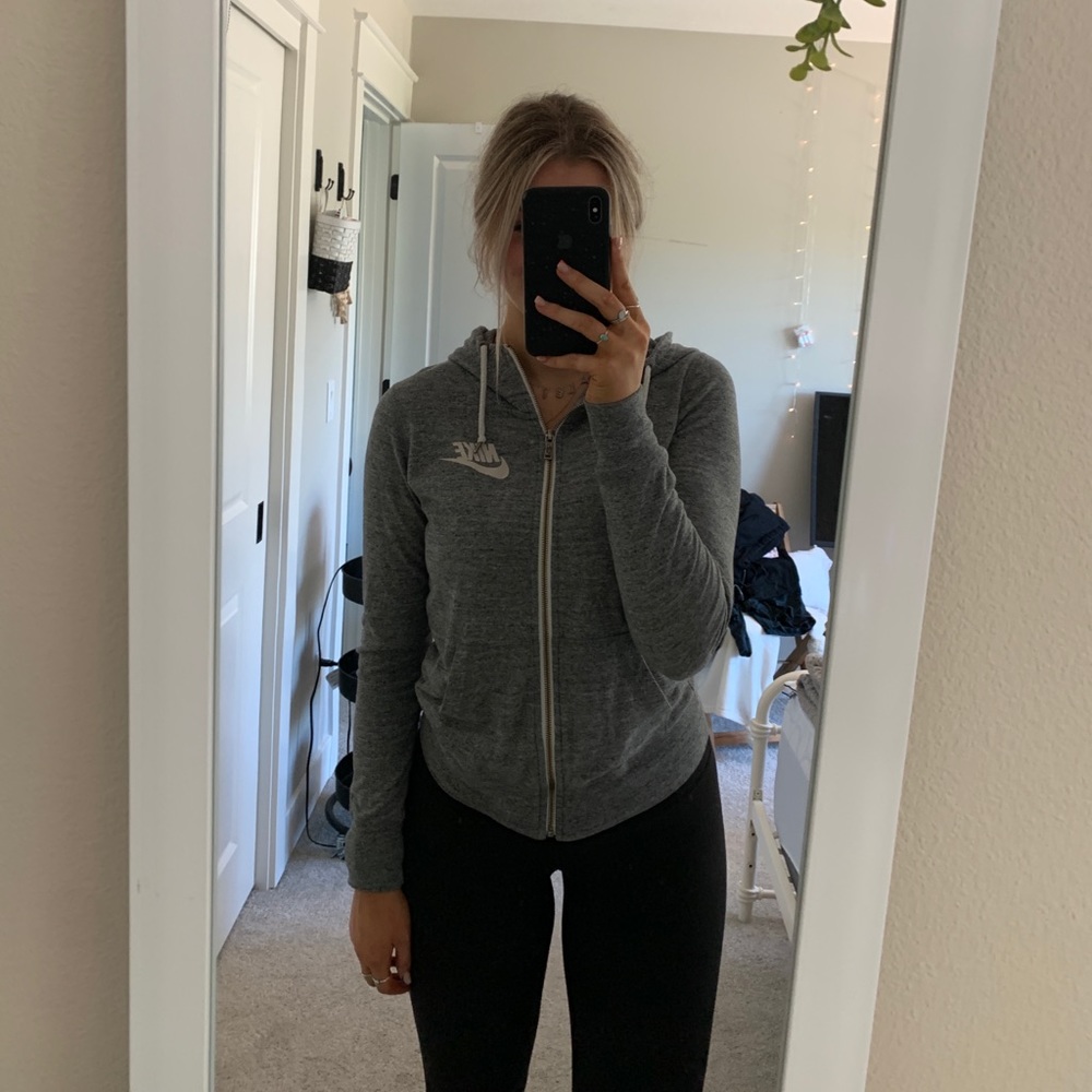 Nike Zip-Up / Hoodie